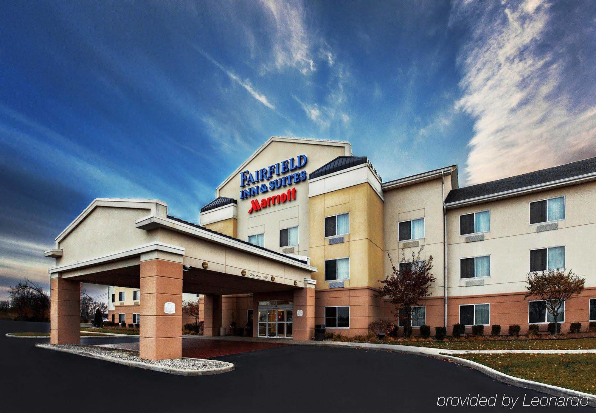 Fairfield Inn & Suites Toledo North Exterior photo